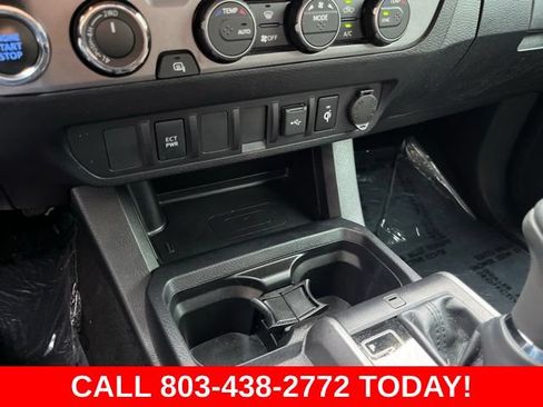 Used 2022 Toyota Tacoma TRD Sport w/ TRD Premium Sport Package AWD/4WD image 25