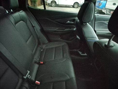 Used 2024 Buick Envista Sport Touring w/ Convenience I Package FWD image 27