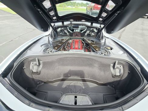 Used 2022 Chevrolet Corvette Stingray Preferred Cpe w/ Engine Appearance Package RWD image 13