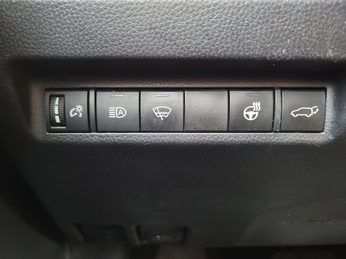 Used 2021 Toyota RAV4 XLE w/ Convenience Package image 22