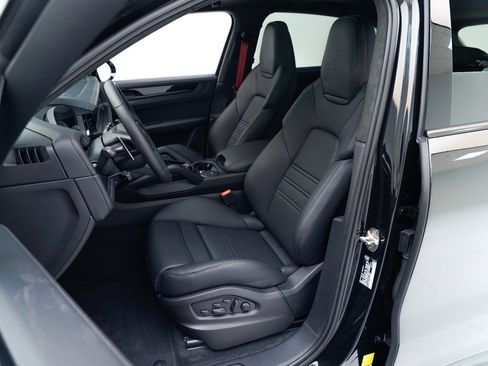 New 2026 Porsche Cayenne GTS image 5