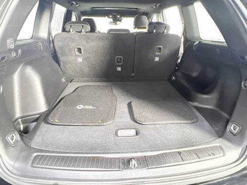 Used 2023 Jeep Grand Cherokee Altitude AWD/4WD image 25