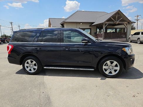 Used 2021 Ford Expedition XLT RWD image 9