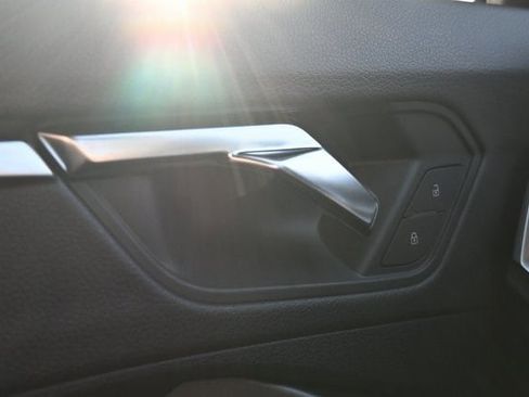 Used 2020 Audi Q3 2.0T Prestige image 42