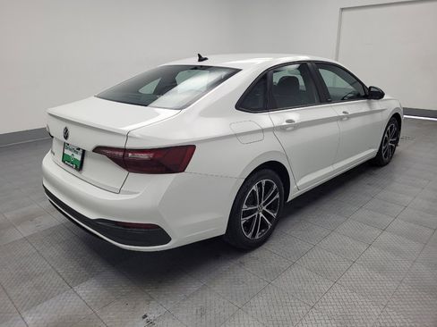 Used 2024 Volkswagen Jetta Sport image 9