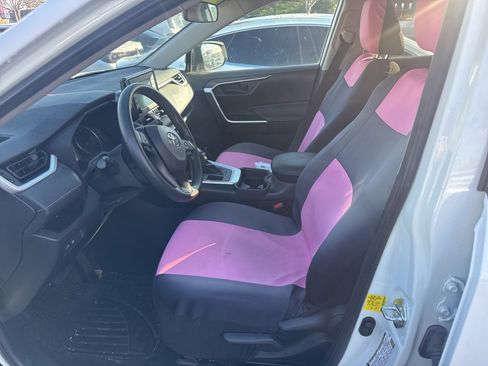 Certified 2021 Toyota RAV4 LE image 5