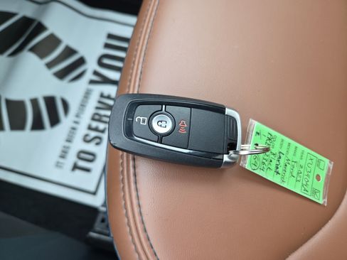 Used 2023 Ford Maverick Lariat w/ Equipment Group 500A Standard image 27