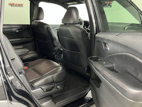 Used 2020 Honda Pilot Black Edition image 31