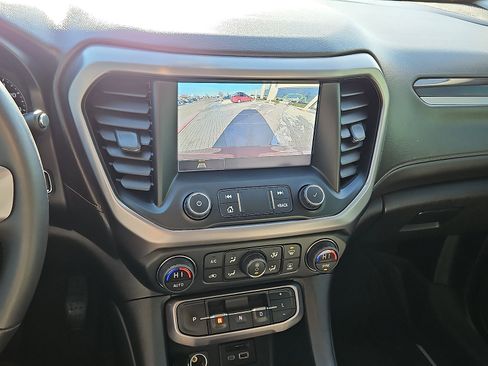 Used 2022 GMC Acadia AT4 w/ Preferred Package image 17