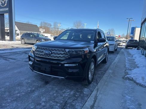 Used 2023 Ford Explorer Limited w/ Limited Technology Package image 6