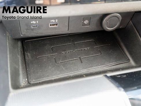Used 2023 Mitsubishi Outlander SEL AWD/4WD image 35