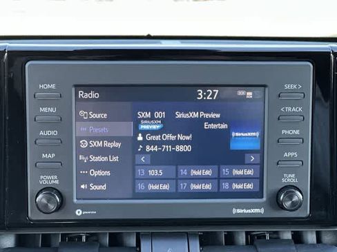 Used 2022 Toyota RAV4 LE image 10