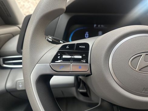 New 2026 Hyundai Elantra SE image 17