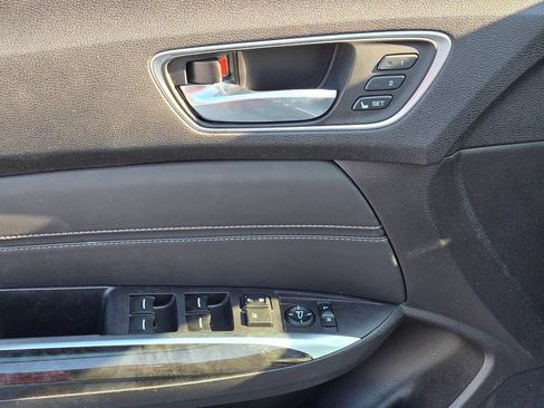 Used 2018 Acura TLX V6 w/ Technology Package FWD image 9