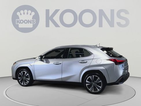 Used 2024 Lexus UX 250h AWD w/ Premium Package image 10