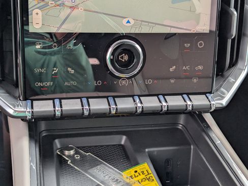 New 2026 GMC Acadia Elevation image 30