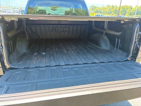 Used 2018 GMC Sierra 1500 SLT w/ SLT Premium Package RWD image 12