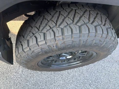 Used 2025 Toyota Tacoma TRD Off-Road image 26