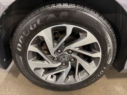Used 2016 Honda Civic EX image 24