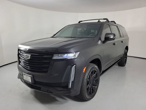 Certified 2022 Cadillac Escalade ESV Premium Luxury Platinum AWD/4WD image 2