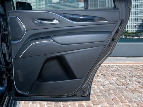 Used 2023 Cadillac Escalade Sport AWD/4WD image 6