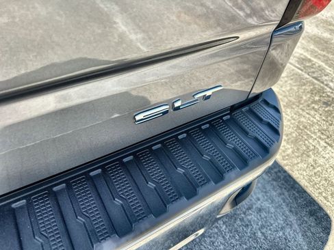 Used 2022 GMC Sierra 1500 SLT RWD image 14