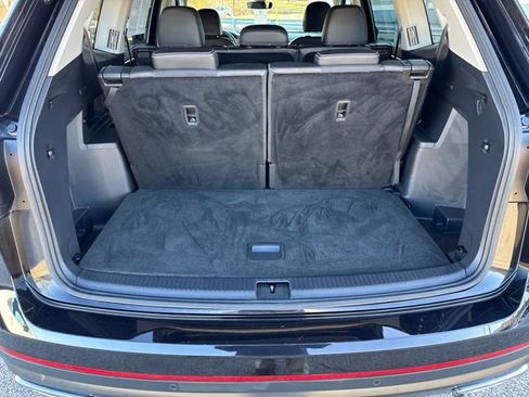 Certified 2025 Volkswagen Atlas SE image 31