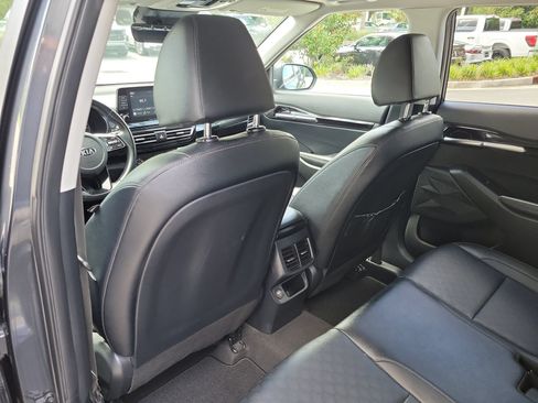 Used 2021 Kia Seltos EX AWD/4WD image 12