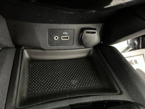 Used 2020 Nissan Rogue S FWD image 27