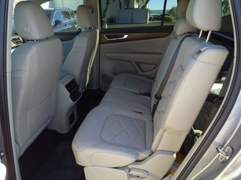 New 2026 Volkswagen Atlas SE image 9