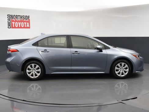 Used 2022 Toyota Corolla LE FWD image 5