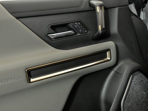 New 2025 GMC Hummer EV 2X w/ LPO, Sport Package image 7