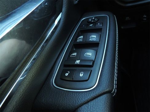 Used 2022 RAM 1500 Laramie image 31