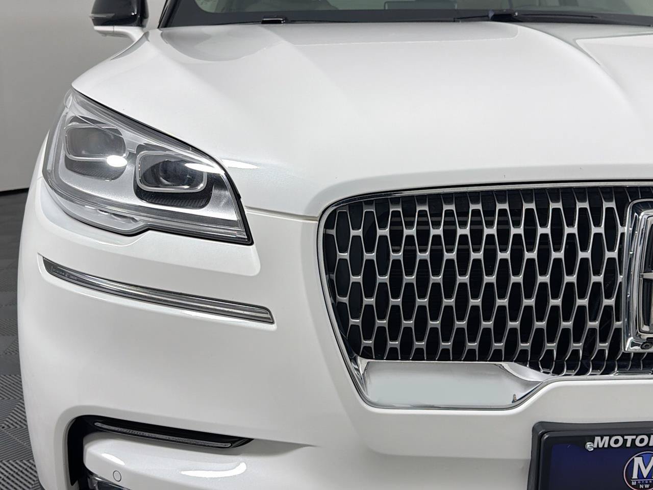 Used 2020 Lincoln Aviator Reserve w/ Equipment Group 202A AWD/4WD image 3