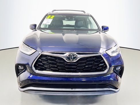 Used 2022 Toyota Highlander Limited image 11