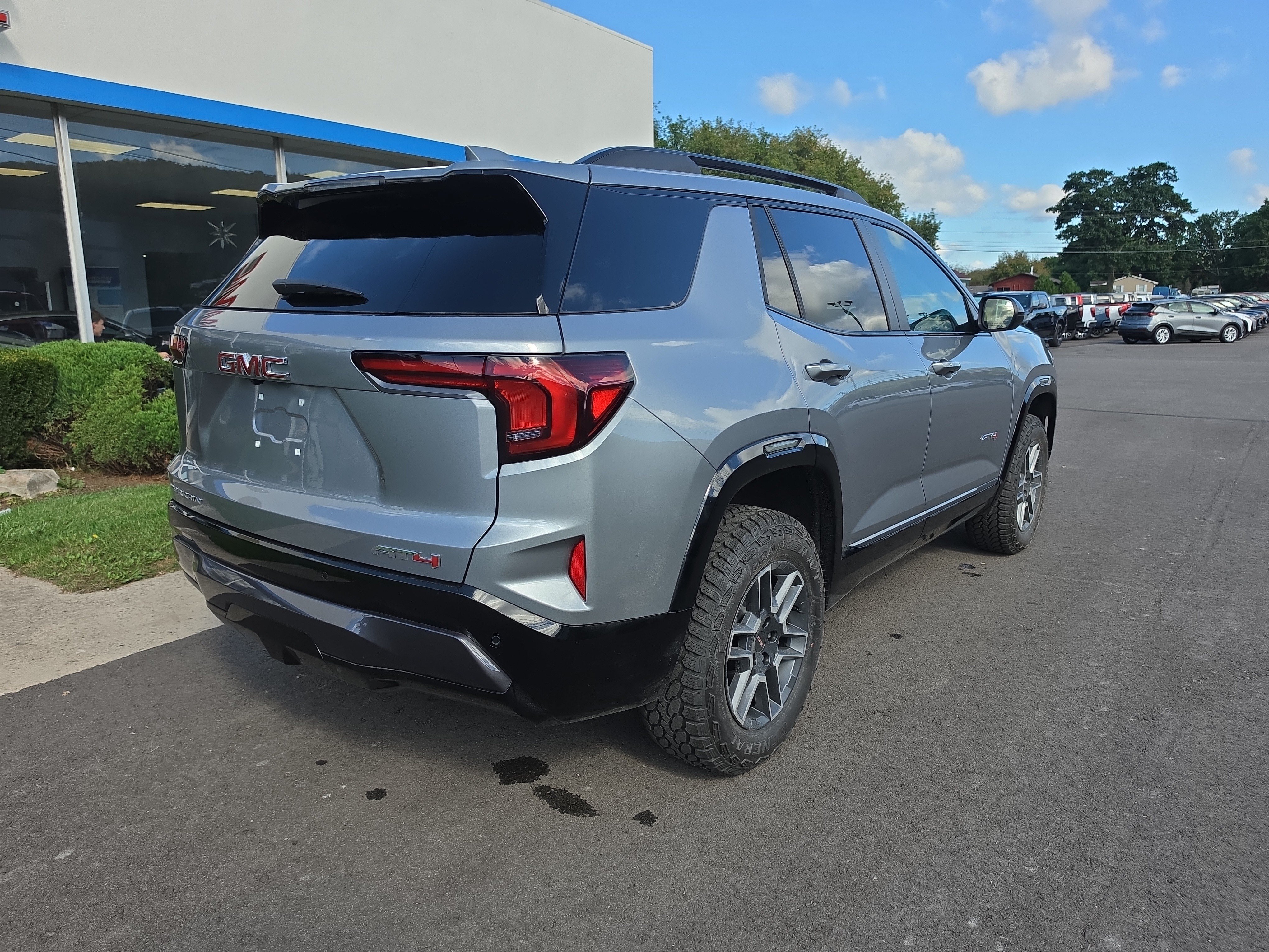 New 2027 GMC Terrain AT4 AWD/4WD image 3