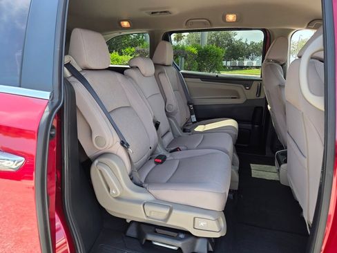 Used 2023 Honda Odyssey EX image 17