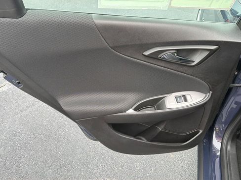 Used 2025 Chevrolet Malibu LT FWD image 17