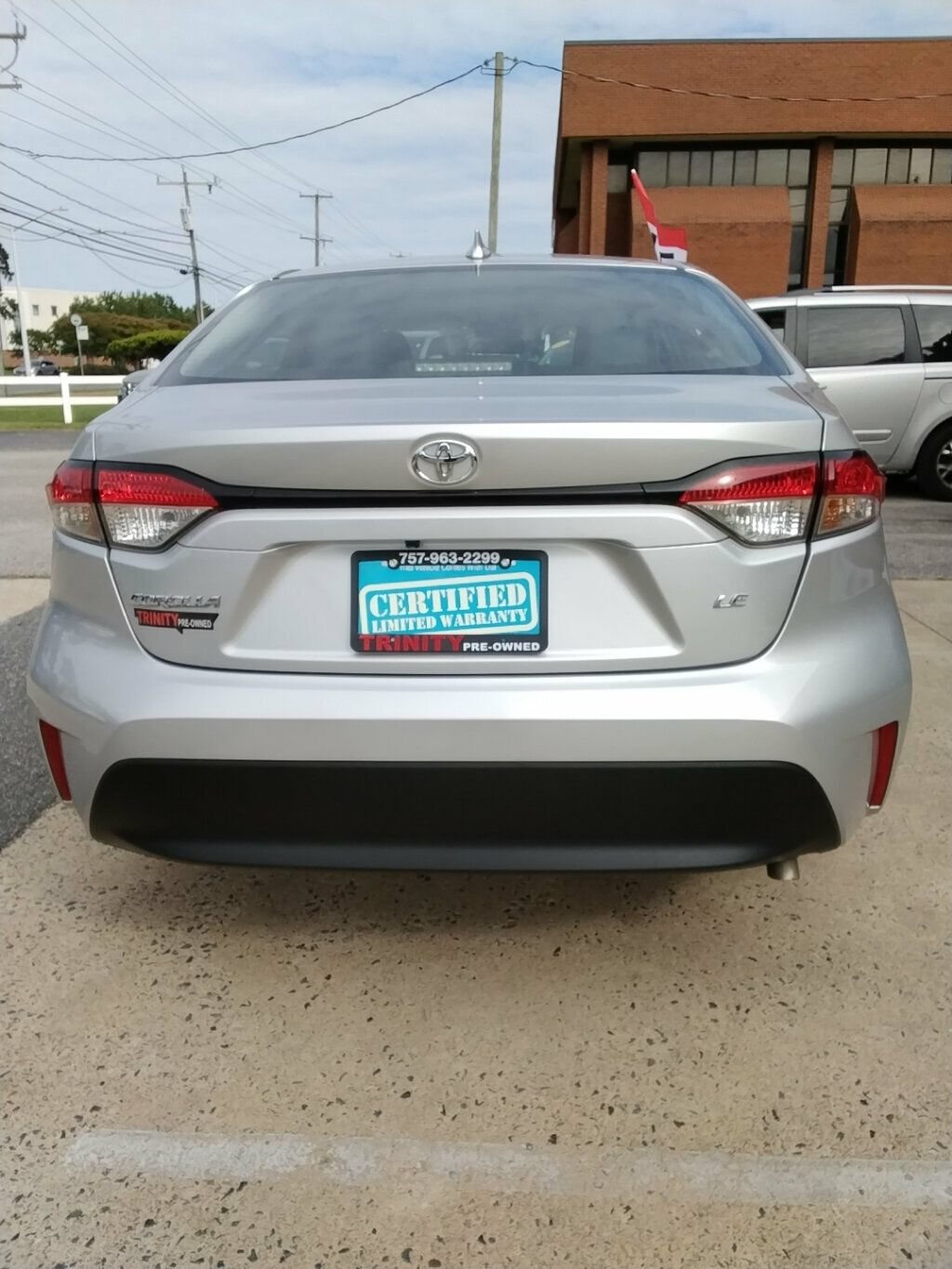 Used 2024 Toyota Corolla LE FWD image 4
