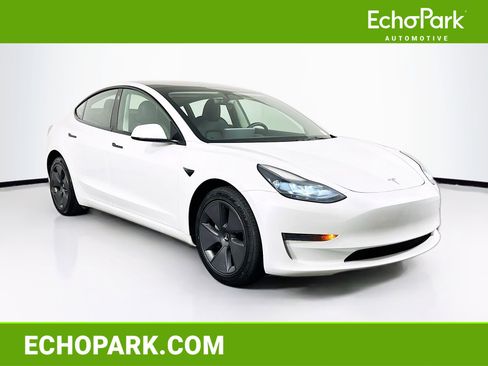 Used 2023 Tesla Model 3 Standard Range RWD image 1