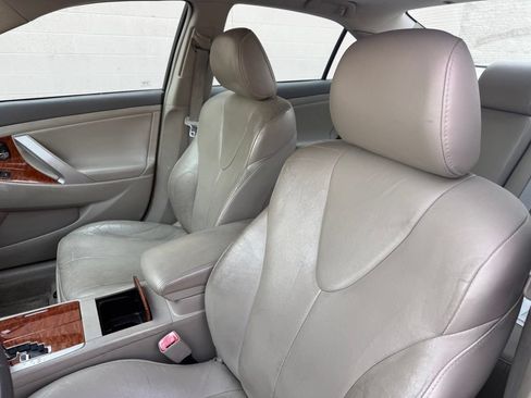 Used 2010 Toyota Camry FWD image 17