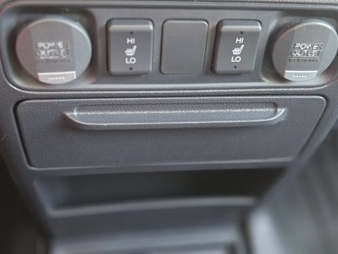 Used 2014 Honda Ridgeline SE image 38