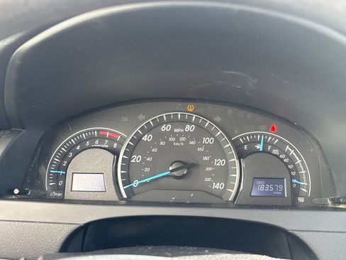 Used 2014 Toyota Camry LE image 21