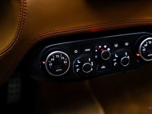 Used 2013 Ferrari 458 Spider 1,600 Original Miles image 85