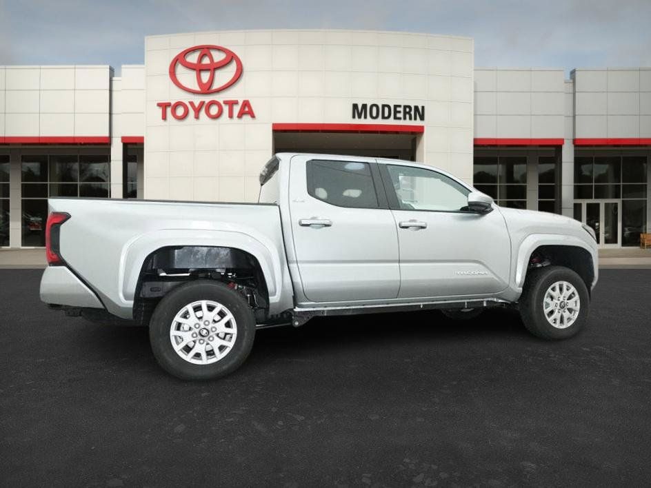 New 2025 Toyota Tacoma SR5 AWD/4WD image 8