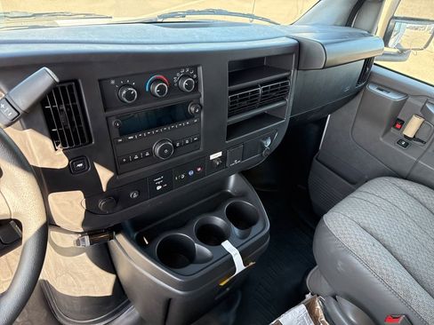 New 2025 Chevrolet Express 3500 w/ Power Convenience Package image 28