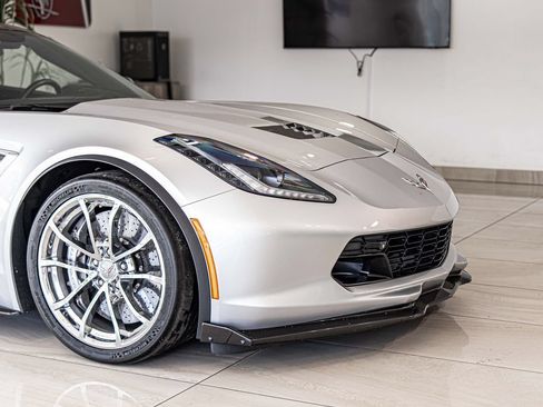 Used 2017 Chevrolet Corvette Grand Sport w/ Z07 Performance Package RWD image 3