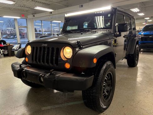 Used 2014 Jeep Wrangler Unlimited Sport w/ Connectivity Group image 3