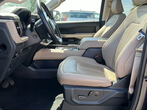 Used 2024 Ford Expedition Max Limited AWD/4WD image 16