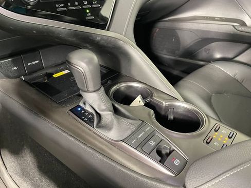 Used 2024 Toyota Camry XSE w/ Navigation Package AWD/4WD image 9